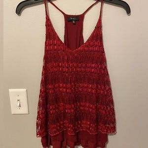M burgundy top